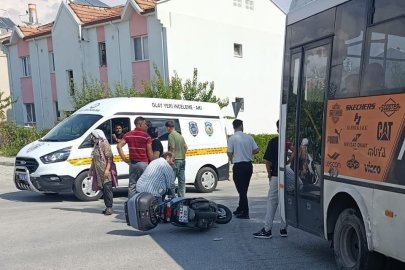 Erzincan’da midibüs ile motosiklet çarpıştı: 1 yaralı