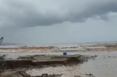 Sağanak vurdu, Mudanya’da ekipler alarma geçti
