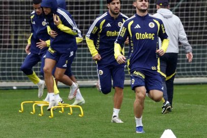 Fenerbahçe günü çift antrenmanla tamamladı
