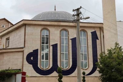 Kırşehir’de ‘cennet tasvirli’ Hamidiye Camii ilgi odağı oldu
