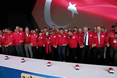 TEKNOFEST açılışında protokol halay çekti

