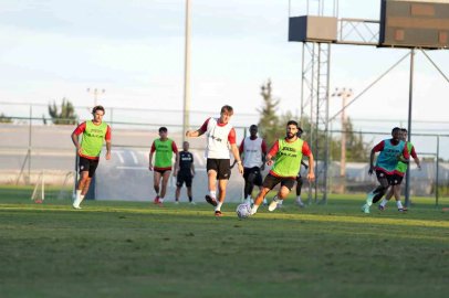 Çorum FK Antalya kampında çalışmalarını sürdürdü
