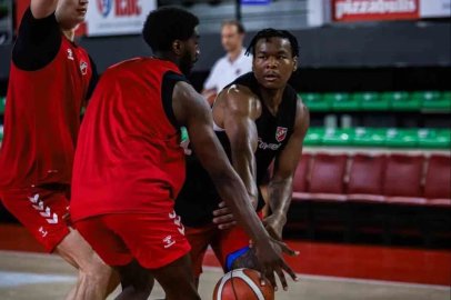 Karşıyaka Basketbol’un konuğu Galatasaray
