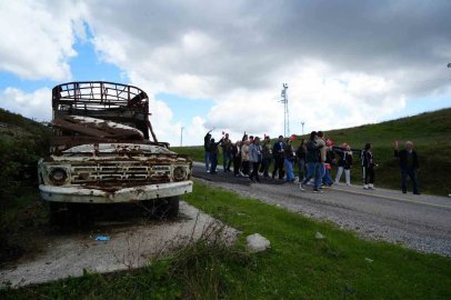 Akademisyenler, Kurtuluş Yolu’nu öğrencilerine yerinde anlattı
