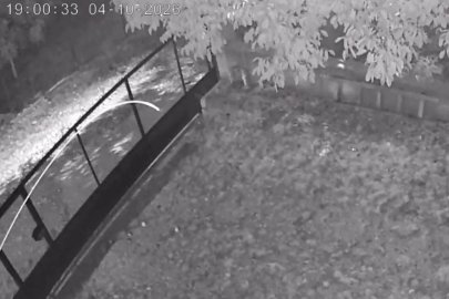 Saimbeyli’deki 4,4 büyüklüğündeki deprem kameraya yansıdı
