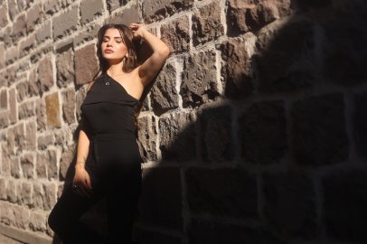 HAFTADA 6 GÜN SAHNEDE, MÜZİK DÜNYASININ "GÖÇEBE" KRALİÇESİ ŞİRA’DAN BOMBA TEKLİ: "VEFASIZ"