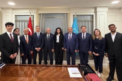 EBYÜ heyeti Binali Yıldırım ile eğitim hedeflerini görüştü