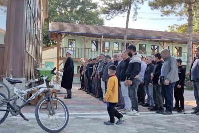 Yeğeni tarafından öldürülen amca son yolculuğuna uğurlandı
