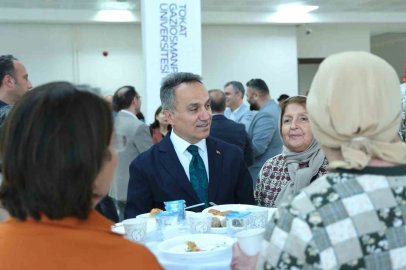 Bir zamanlar öğrencisiydi şimdi öğretmenine ders verdi
