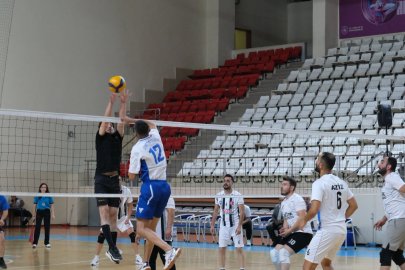 Erzincan’da Kamu Spor Oyunları Voleybol İl Birinciliği başladı