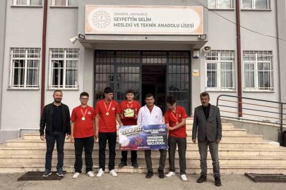 Rakiplerin çalıştıramadığı devreyi tek denemede çalıştırarak TEKNOFEST’de birinci oldular
