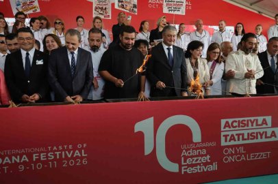 10’uncu Uluslararası Adana Lezzet Festivali’nin dev mangal ateşi yakıldı
