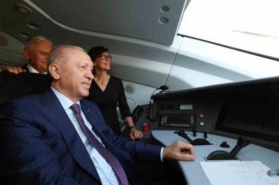 Cumhurbaşkanı Erdoğan hızlı tren hattında ilk sürüşü yaptı
