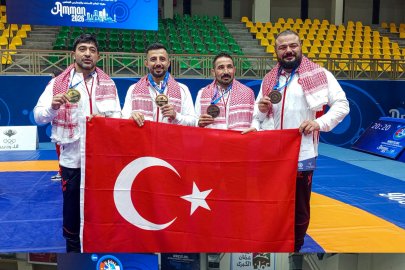 Veteran güreşçilerden dünya şampiyonasında 4 madalya