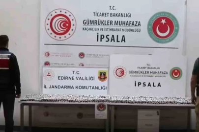 İpsala’da kamyonetin yolcu koltuğunun altından 17 bin 121 kapsül uyuşturucu çıktı
