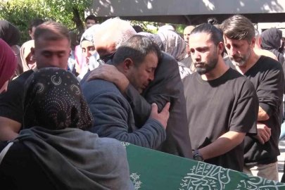 Maltepe’de çöken binada hayatını kaybeden iki kardeş son yolculuğuna uğurlandı
