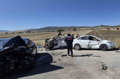Burdur’daki 3 aracın karıştığı kazada ölü sayısı 2’ye yükseldi

