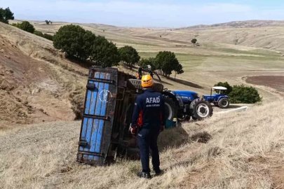 Muş’ta devrilen traktörün altında kalan sürücü ağır yaralandı
