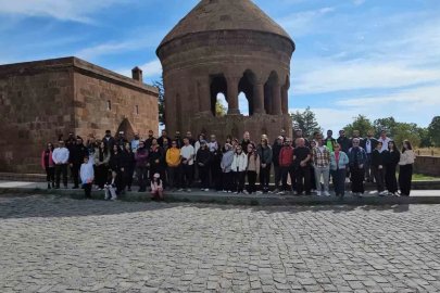 Doğaseverler Ahlat’ın tarihi ve doğal güzelliklerini keşfetti
