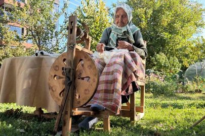 Unutulmaya yüz tutan çıkrık geleneğini 90 yaşında yaşatıyor
