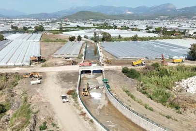 Kumluca’da sel ve taşkınlara karşı yapılan projenin yüzde 20’si tamamlandı
