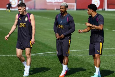 Galatasaray, Barcelona maçı hazırlıklarını tamamladı
