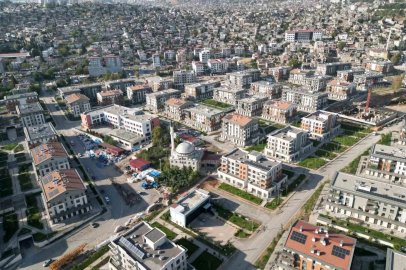 Kahramanmaraş’ta deprem izleri yerini yeni yapılara bıraktı
