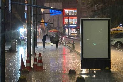 Düzce’de sağanak yağış  şiddetini arttırdı
