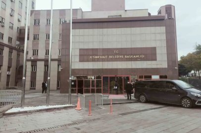 Etimesgut Belediyesi’nde yeni operasyon: 25 gözaltı
