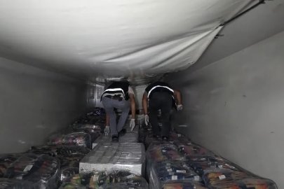 Kocaeli’de durdurulan tırda 95 bin paket elektronik sigara tütünü ele geçirildi
