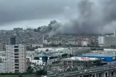 Bayrampaşa Muratpaşa Baltaş Sanayi Sitesi’nde bilinmeyen bir nedenle yangın çıktı. Olay yerine çok sayıda itfaiye ekibi sevk edildi.
