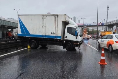 E-5’te trafiği kilitleyen kaza

