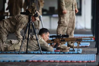 Keskin nişancılar Boran-8’de nefes kesti

