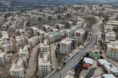 Depremin ardından yeniden inşa edilen kentte TOKİ konutlarının kiraları 10 bin TL’den başlıyor
