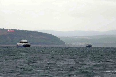 Bozcaada’ya bazı feribot seferleri iptal edildi
