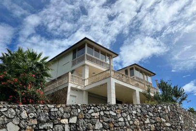 Alanya’da Hollandalı yaşlı çift evlerinde ölü bulundu
