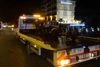 Antalya’da 22 yaşındaki gencin yürek yakan ölümü: 7 saat önce "Ölürüz" dedi, kazada hayatını kaybetti
