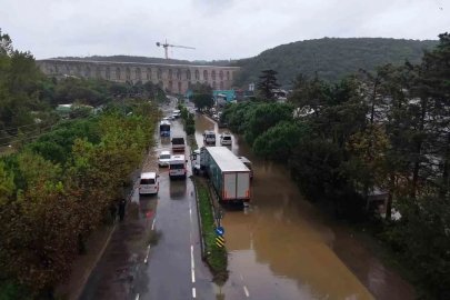 Kemerburgaz Cendere yolunda kalan araçlar havadan görüntülendi
