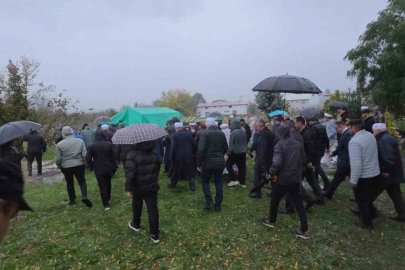 Selde akıma kapılan 14 yaşındaki hafız Mahmud son yolculuğuna uğurlandı
