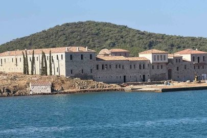 Tavuk Adası’nda sanatın ışıkları yanacak
