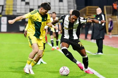 Trendyol 1. Lig: Manisa FK: 1 - Esenler Erokspor: 1
