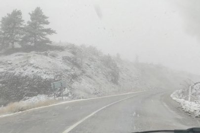 Çankırı’ya mevsimin ilk karı yağdı
