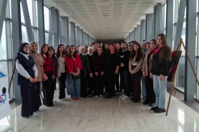 İletişim Fakültesi’nde "Sürdürülebilir yaşam için geri-dönüşüm" sergisi açıldı
