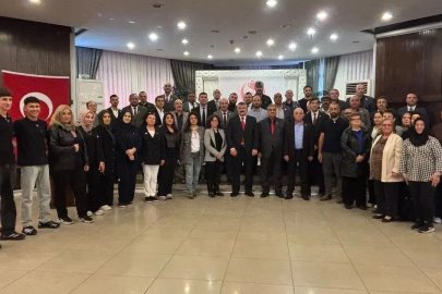 Astsubaylar Günü’nde Büyük Birlik Partisi rozetini taktılar
