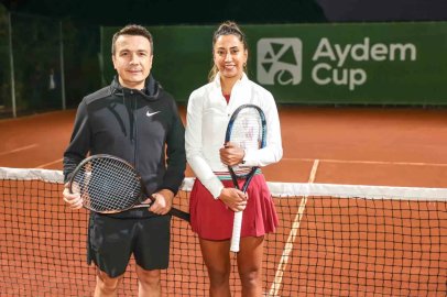 Milli tenisçi Çağla Büyükakçay, Aydem Cup’a özel gösteri maçıyla renk kattı
