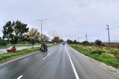 Bolu’da D-100’de ters şeritten ilerleyen traktör kazaya davetiye çıkarttı
