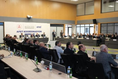 Binali Yıldırım, Erzincan’ın geleceğine yönelik projelerde iş birliğinin önemini vurguladı