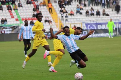 Trendyol Süper Lig: Erzurumspor FK: 1 - Eyüpspor: 0 (İlk yarı)
