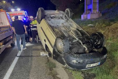 Samsun’da hafif ticari araç 30 metrelik şarampole yuvarlandı: 1 yaralı
