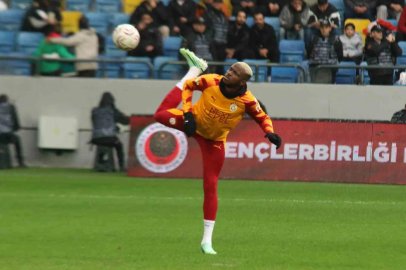 Trendyol Süper Lig: Gençlerbirliği: 0 - Galatasaray: 0 (Maç devam ediyor)
